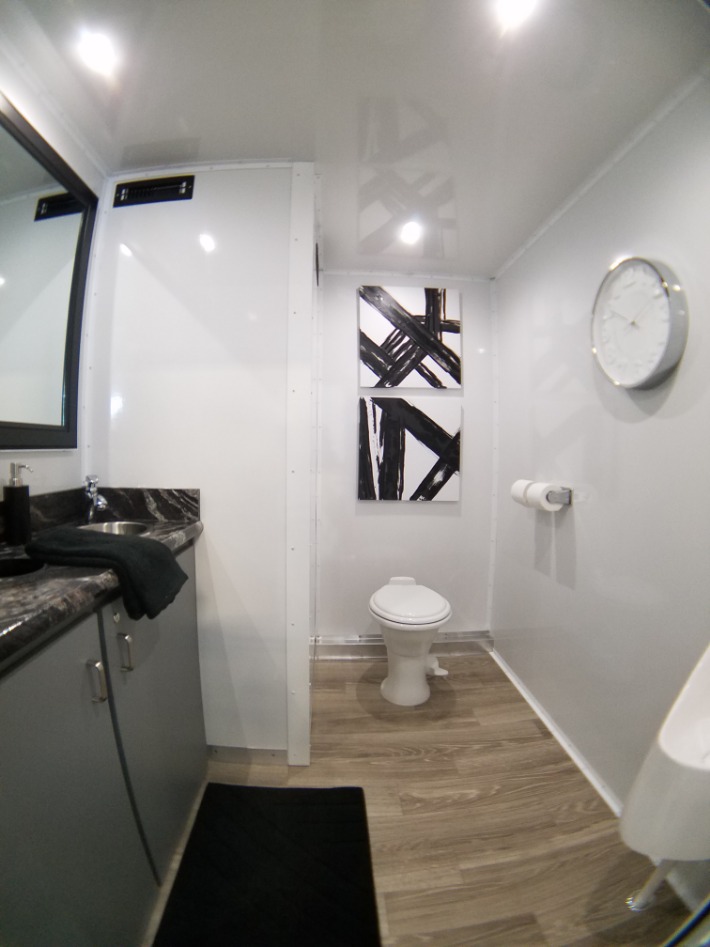 How to Choose a High-Quality Porta Potty Rental Service