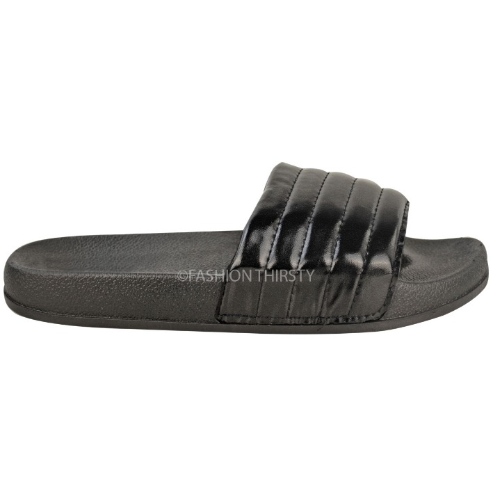 Fashionable and Functional: How Comfy Slides Elevate Your Everyday Sty